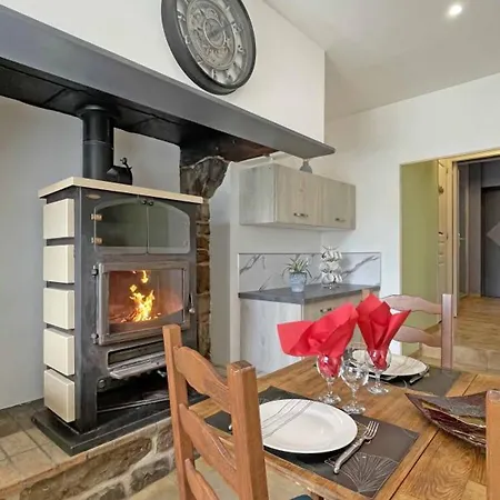 Feriehus Maison Restauree Avec Charme A Domfront, Animaux Admis, Wifi, Pres Des Pistes Cyclables - Fr-1-497-201