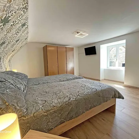 Maison Restauree Avec Charme A Domfront, Animaux Admis, Wifi, Pres Des Pistes Cyclables - Fr-1-497-201 בית נופש *